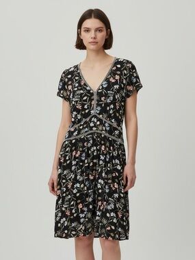 LOFT Floral Fit & Flare Summer Dress Sz 10 Black/Blue V-Neck Knee Length